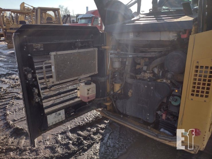 2019-caterpillar-299d2-xhp-image-37