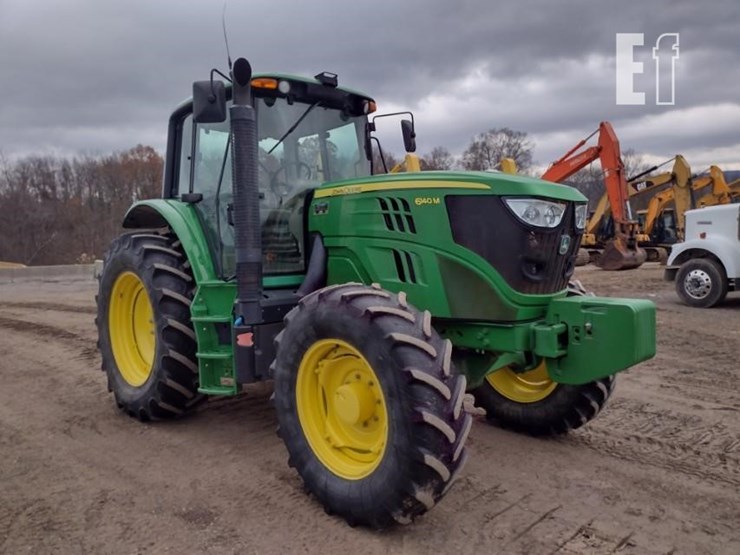 2014-john-deere-6140m-image-23