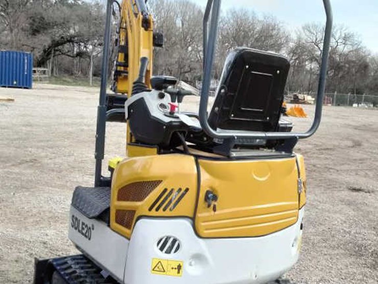 #51-•-mini-excavator---yanmar-diesel-(sdle20)-image-6