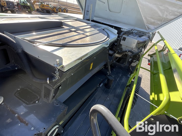 2022-claas-lexion-8600tt-image-15