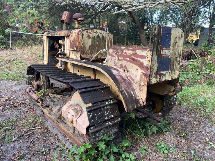 caterpillar-twenty-image-3