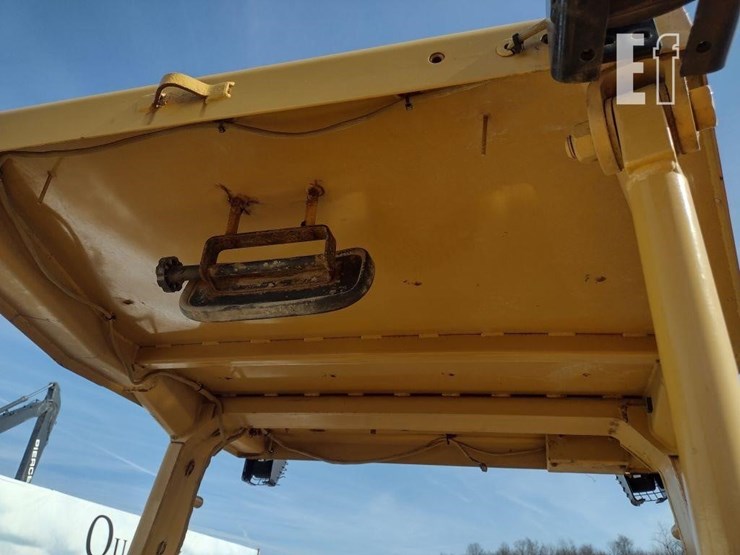 2003-caterpillar-d6n-xl-image-13