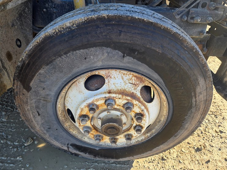 1999-mack-rd690s-image-112