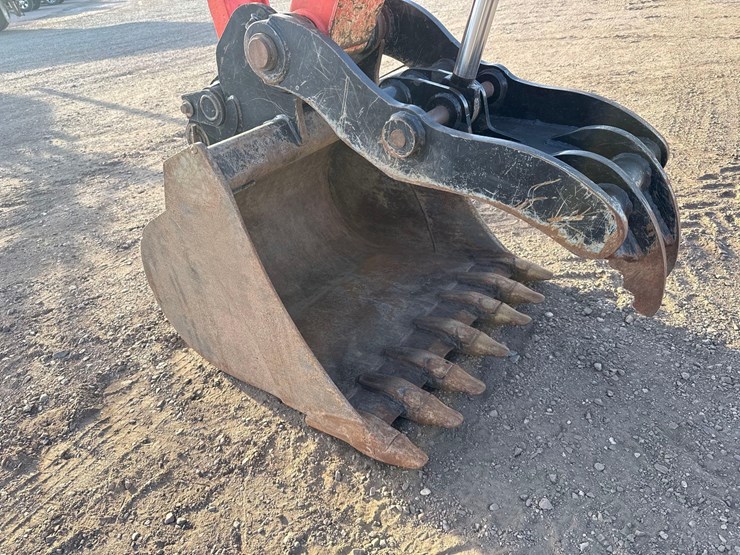 kubota-kx080-image-11