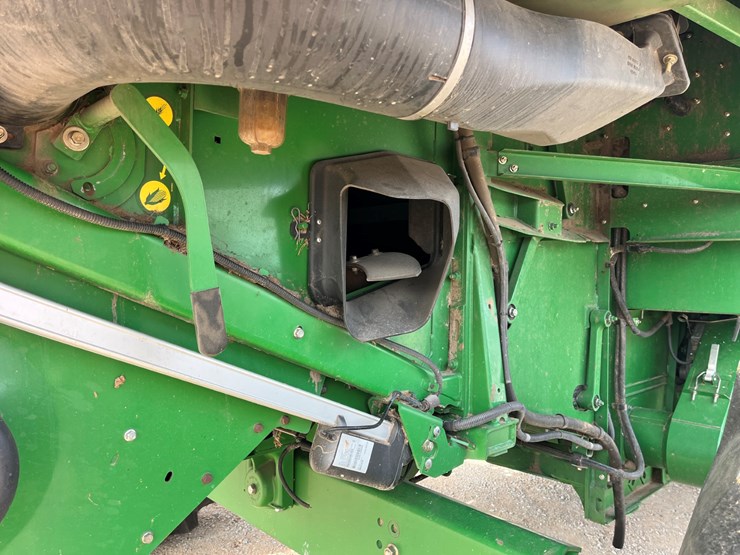 2013-john-deere-s670-image-16