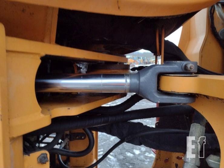 2016-case-721f-image-30