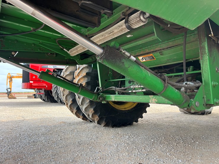 2013-john-deere-s670-image-6