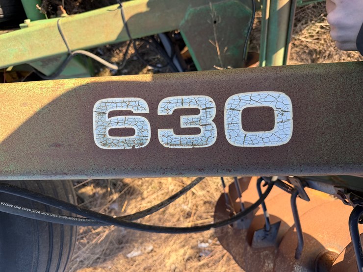 john-deere-630-image-7