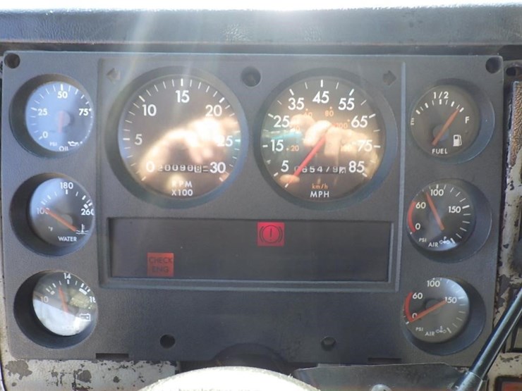 1999-freightliner-fl112-image-27