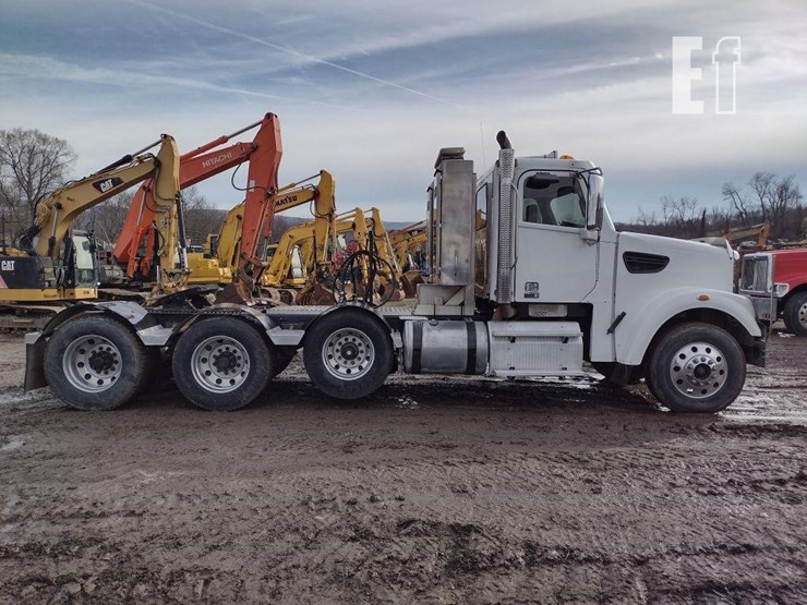 2017-freightliner-122sd-image-3