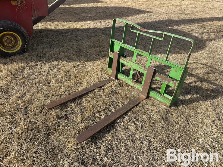 john-deere-620-image-1