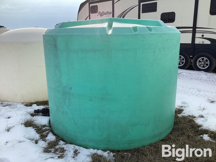 1,500-gallon-water/liquid-fertilizer-vertical-tank-image-8