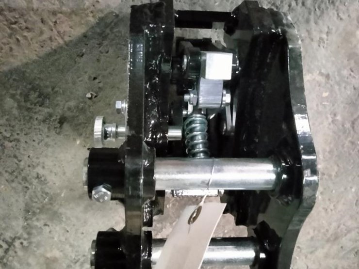 #23-•-mini-excavator-quick-attach-image-2