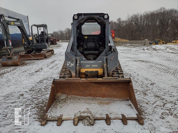 2019-deere-317g-image-2