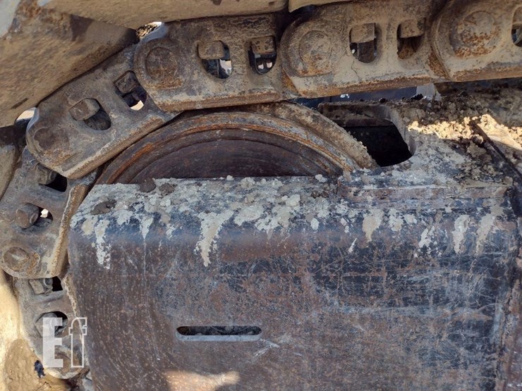 2020-deere-350g-lc-image-36