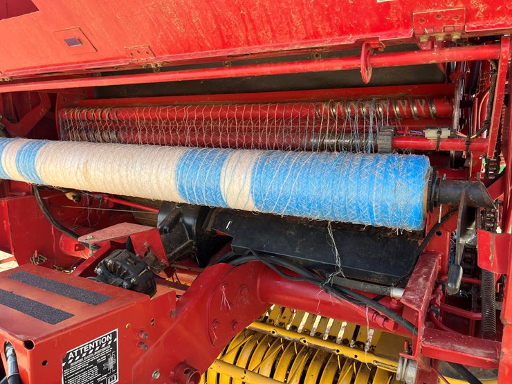 new-holland-br7090-image-16