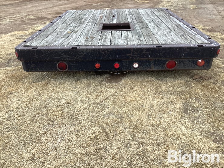 tradewind-94”-x-120”-pickup-flatbed-image-6