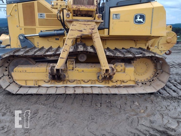 2012-deere-700k-lgp-image-34