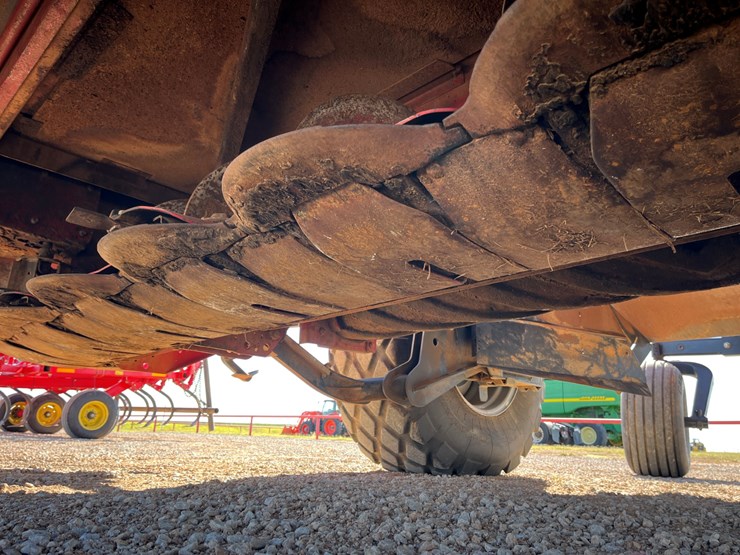 2020-case-ih-wd2104-image-10