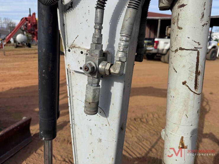 2020-takeuchi-tb240-image-13