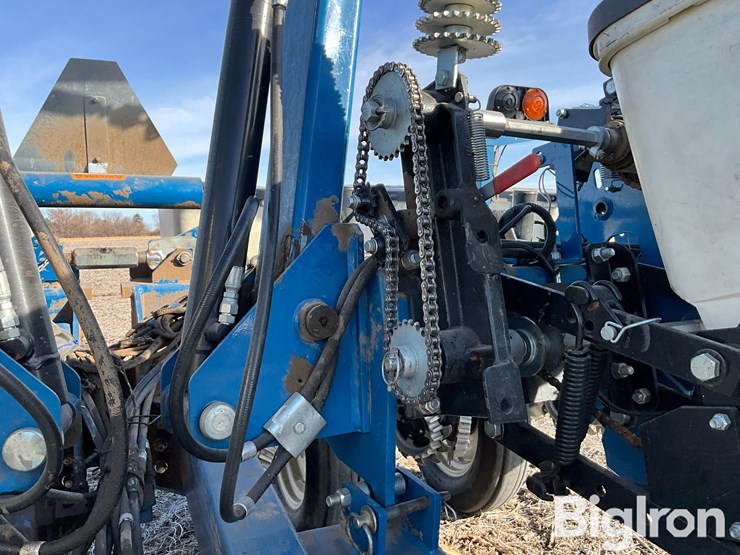 2010-kinze-3200-image-18