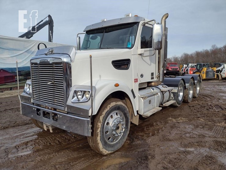 2017-freightliner-122sd-image-39