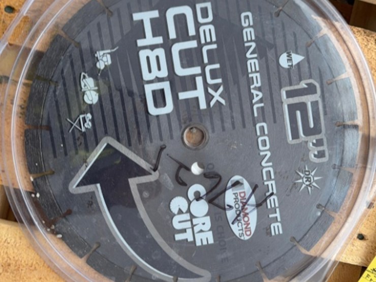 unused-3'-fresno-trowel-+-12"-core-cut-concrete-blade-image-3