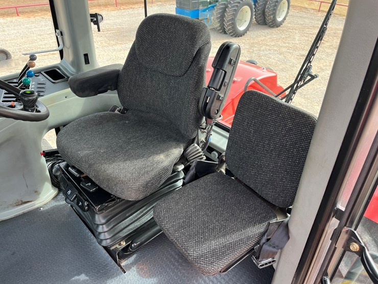 2009-versatile-435-image-29