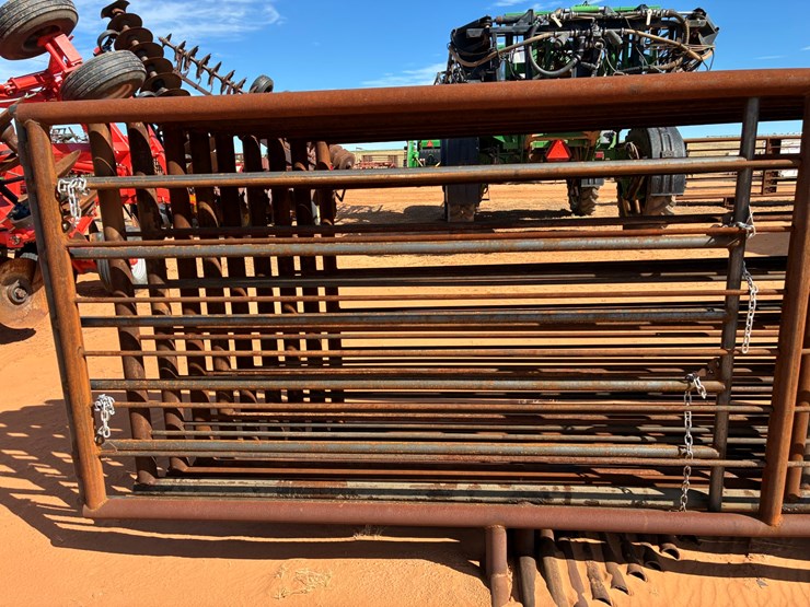 #t8264-•-(10)-cattle-panels-image-2