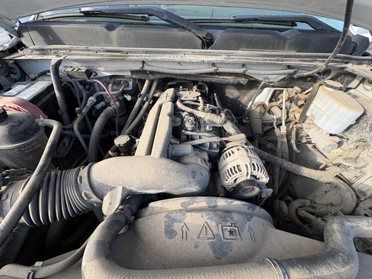 2009-chevrolet-3500-image-14