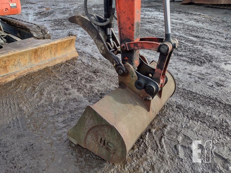 2017-kubota-kx040-4-image-19