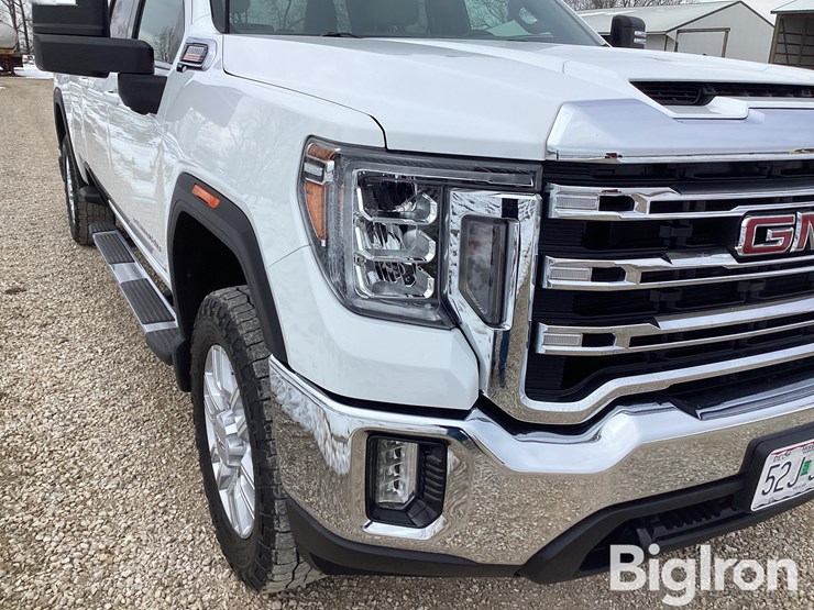 2022-gmc-sierra-3500-image-16