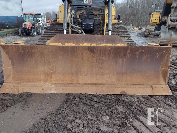 caterpillar-d6-image-15