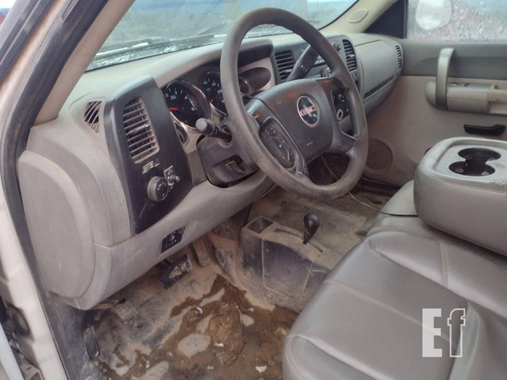 2008-gmc-3500-image-12