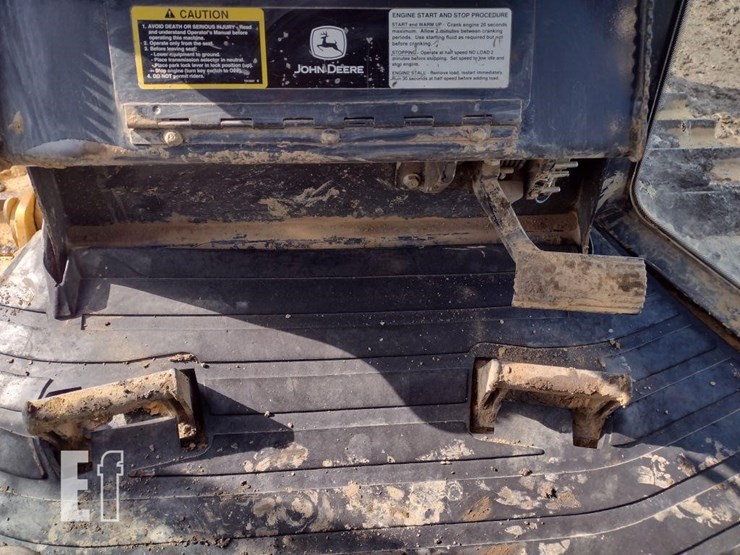 2008-deere-750j-lt-image-8