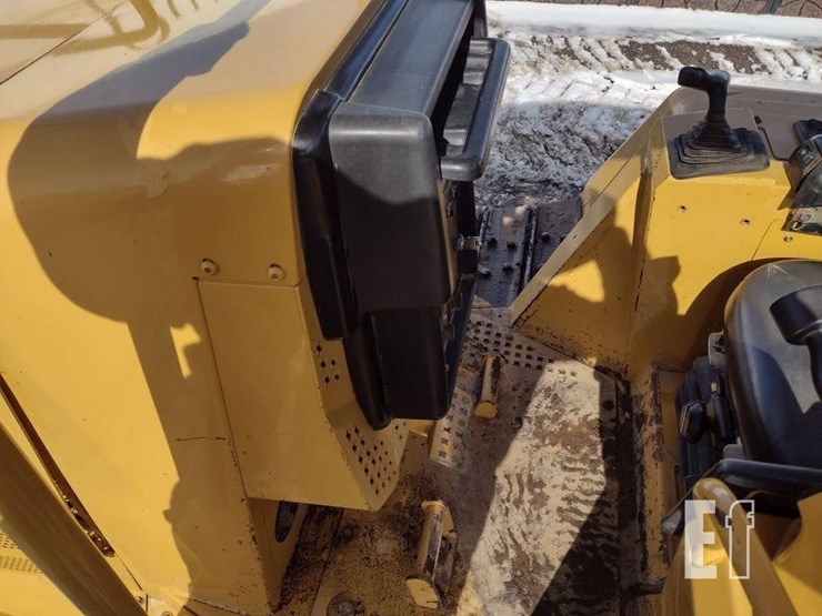 2003-caterpillar-d6n-xl-image-11