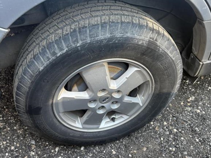 2012-ford-escape-xlt-image-4