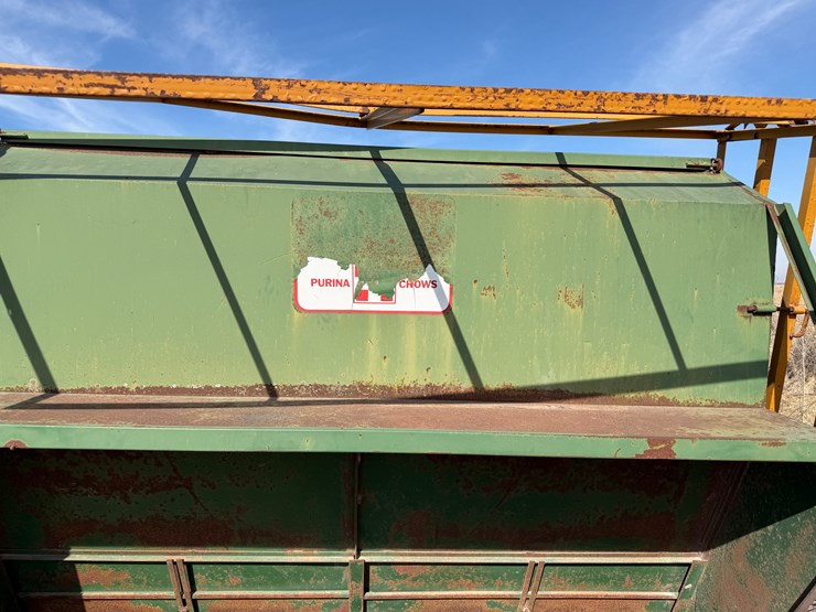 #1071-•-calf-creep-feeder-image-3