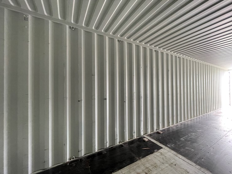 #2041-•-40'-shipping-container-image-9