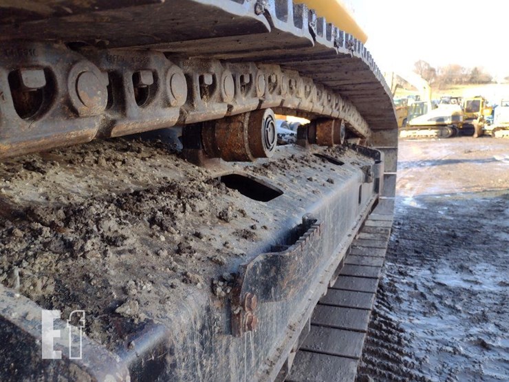 2020-deere-350g-lc-image-24