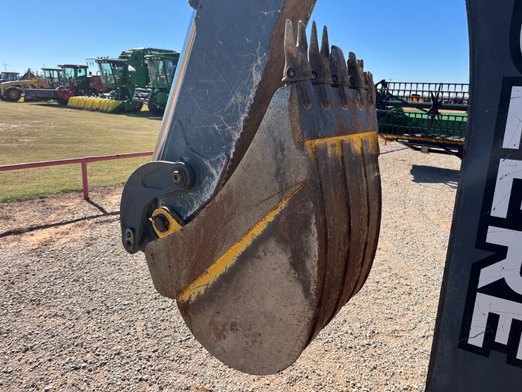 2012-deere-310s-image-13