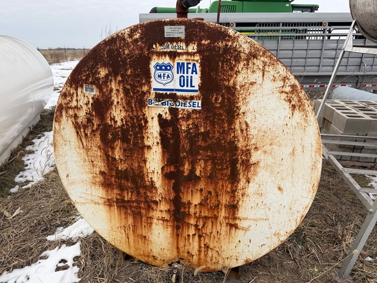 #1010-•-1000-gal-fuel-tank-image-1