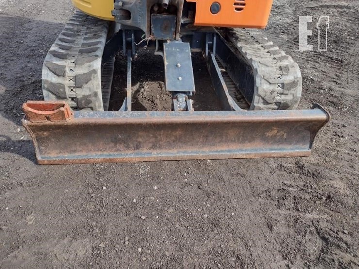 2022-deere-26g-image-19