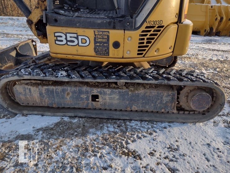 2013-deere-35d-image-26