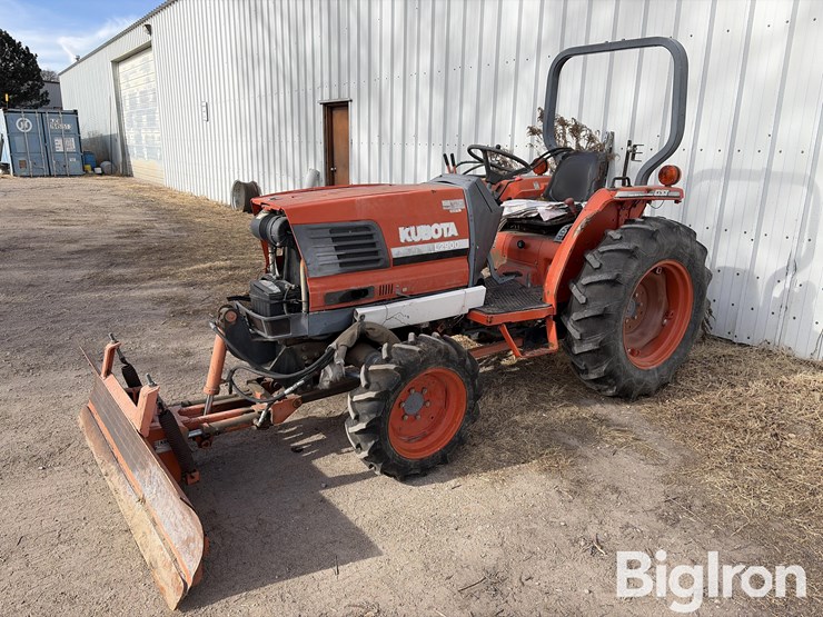 1996-kubota-l2900-image-1