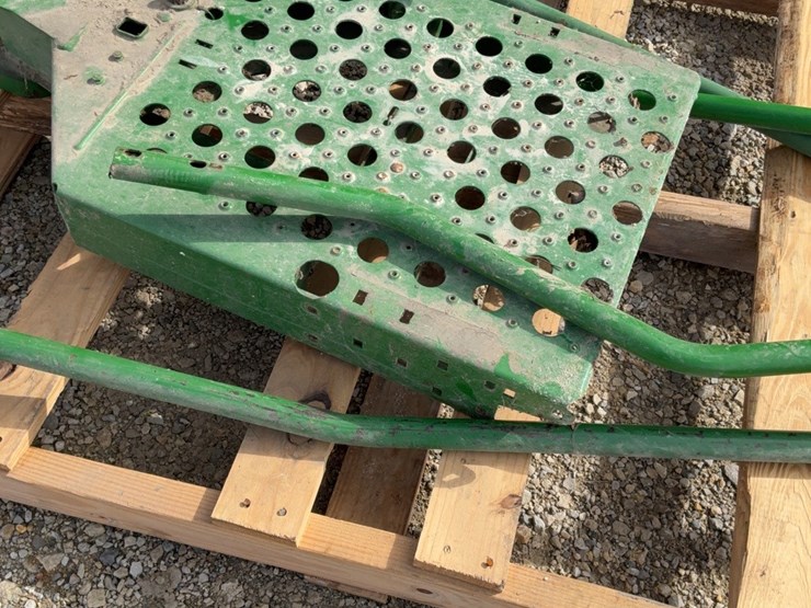 ladder-platform-for-jd-9550-combine-image-6