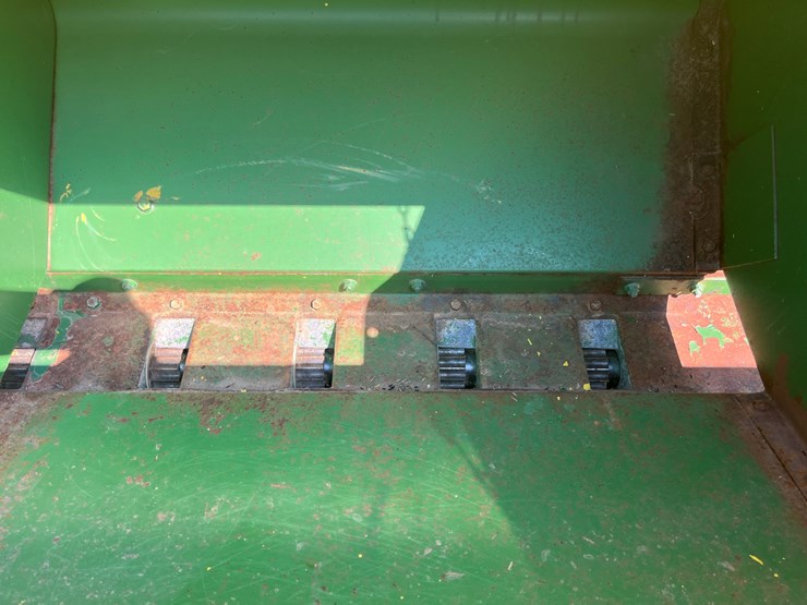 john-deere-8300-image-15