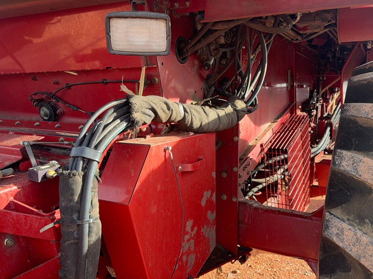2008-case-ih-2588-image-17