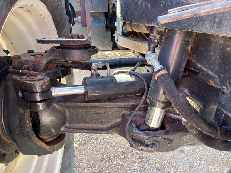 2018-new-holland-t8.380-image-6