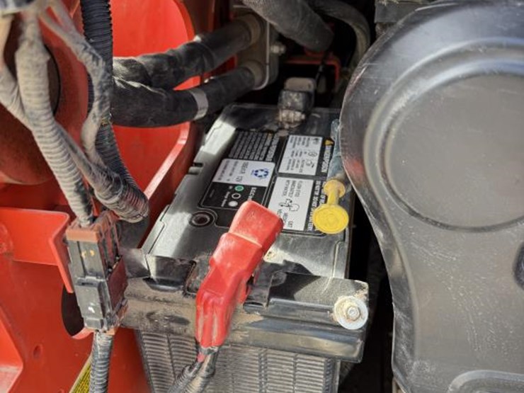 kubota-ssv75-image-6